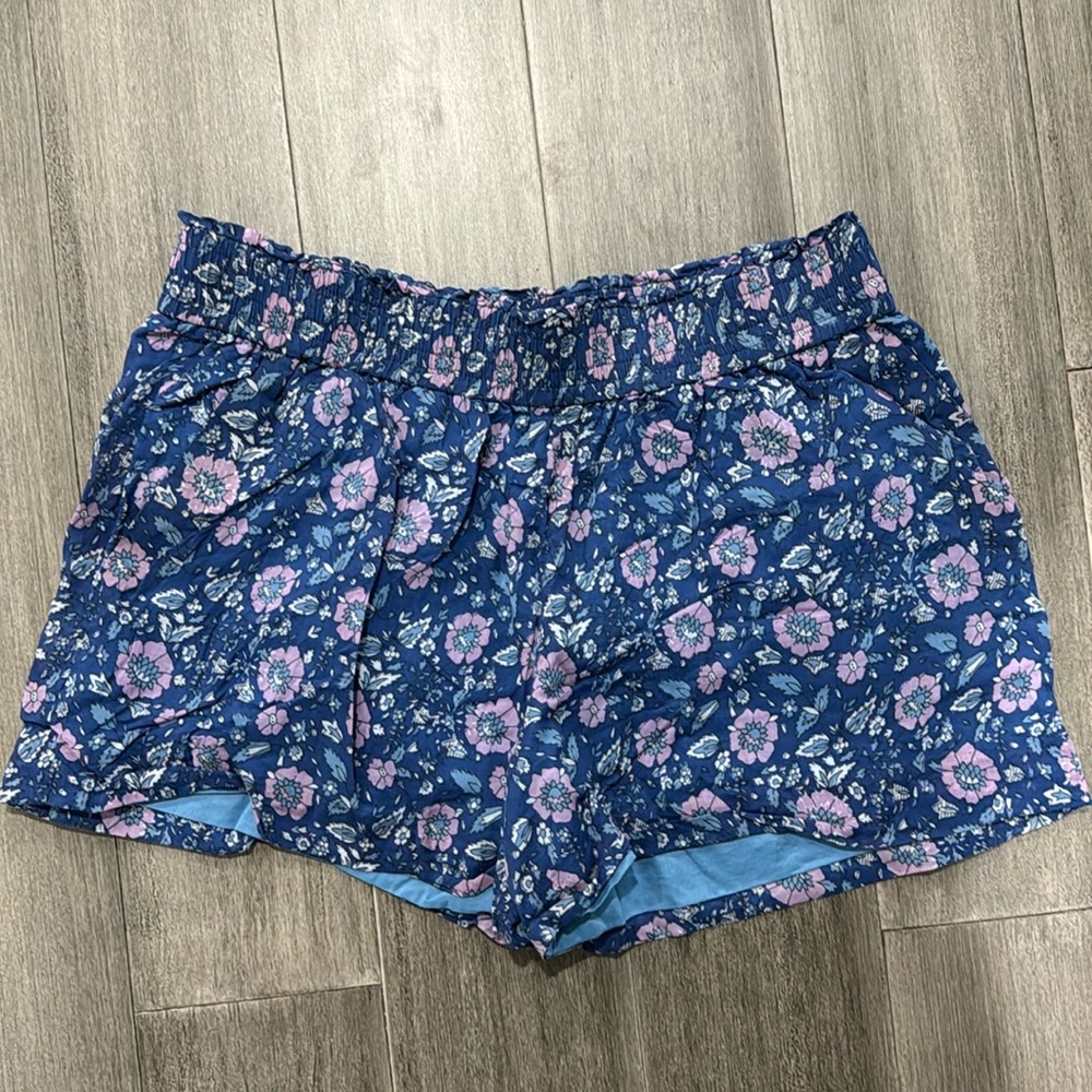 Floral casual shorts